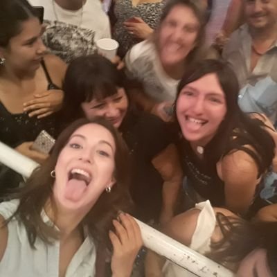 🦋𝐹𝐿𝑂𝑅 𝑉𝐼𝐺𝑁𝐴🦋
✨𝙲𝚞𝚎𝚗𝚝𝚊 𝚍𝚎𝚍𝚒𝚌𝚊𝚍𝚊 𝚊 @flor_vigna 💛
✨𝚊𝚍𝚖𝚒:ᴍᴀɪᴀᴀ 🦋
✨ᴄᴜᴇɴᴛᴀ ᴄʀᴇᴀᴅᴀ: 07/04/20
✨•ᴍᴜᴊᴇʀ ʙᴏɴɪᴛᴀ ᴇs ʟᴀ ǫᴜᴇ ʟᴜᴄʜᴀ•