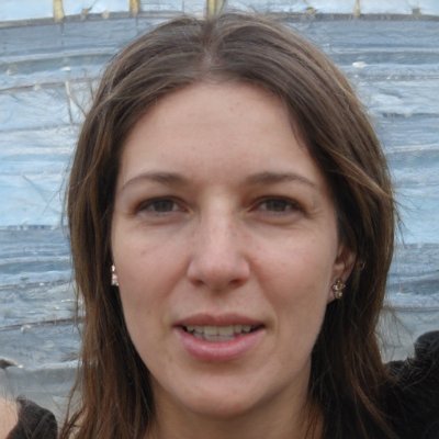 Licenciada en Economia.
Seguridad e Higiene.