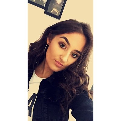 Courtneyw172's profile picture. IG: courtwhitee_