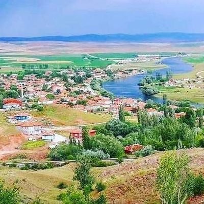 kesikköprü içanadoluda kızılırmak kenarında kurulmuş  Ankara'nın gözde tatil ve piknik alanlarından biridir.kesikköprü