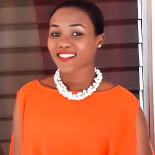 LunixHogla's profile picture. Étudiante en Sciences Juridiques