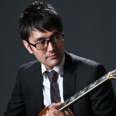 ジャズギタリスト(JAZZ GUITARIST)
【WEB】https://t.co/fg7nTvvRY3
【Youtube】https://t.co/tk69HcV6Ud
神奈川県鎌倉出身。レコードとお酒を少々嗜みます。