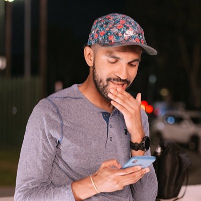 losknows's profile picture. @_blacklistla jogger. wannabe designer. part-time podcaster (@doyouwatchbball & mad mad world). still a believer in the midrange.