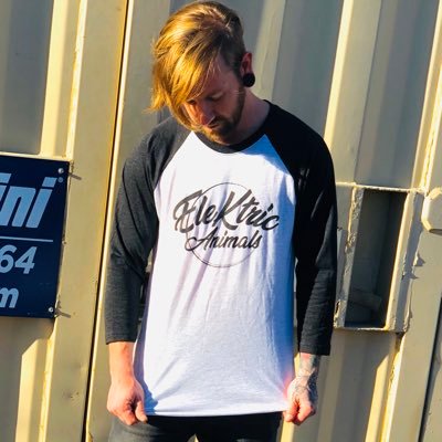 jerrid1985's profile picture. Bassist for Elektric Animals. I love lamp