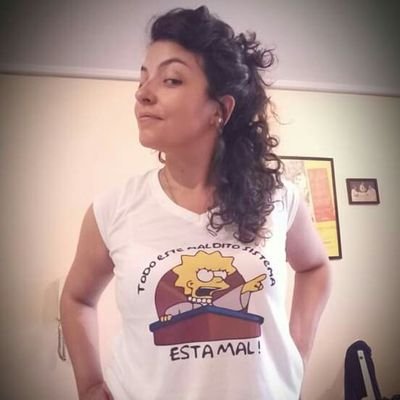 Lic en Teatro, actriz, docente. Mamá de Milo. Secretaria General de ADIUNT. Militante del Política Obrera.