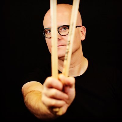 Drummer/solo #DJDrummer/online #Drumeo/Keynote #GenerationRemix // IG & YT 👉michaelschack // MGMT : nicolas@showscape.be