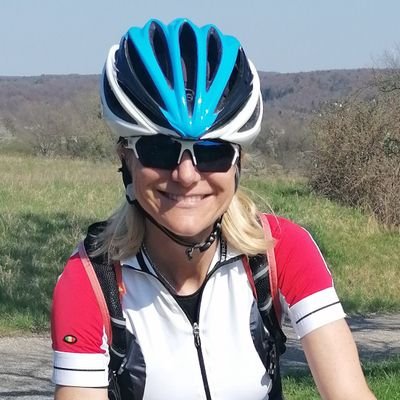 Tanja_72_'s profile picture. 👏🙂💪😅🚴🚴‍♀️👍Nur wer sein Ziel kennt, findet den Weg.🚴‍♀️😉