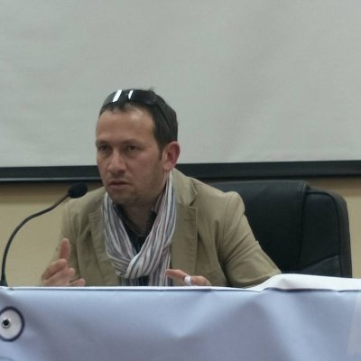 أ. بن حبيب. أدرس علم النفس في تلمسان. أطبق العلوم الاجتماعية على القرآن I am Dr. Benhabib. teaching psychology in Tlemcen. I apply social sciences to the Quran