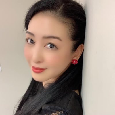 Michelle Yamamoto フリーアナウンサー。元ＮＨＫ記者、現在NHK World キャスター、リポーター。#バイリンガルMC コミュニケーション学講師、大学講師、#マンホール #モルック Instagram https://t.co/Easr05KYwi