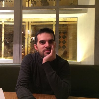 Asesor fiscal, economista, madridista y todo eso. Y ahora padre x2
