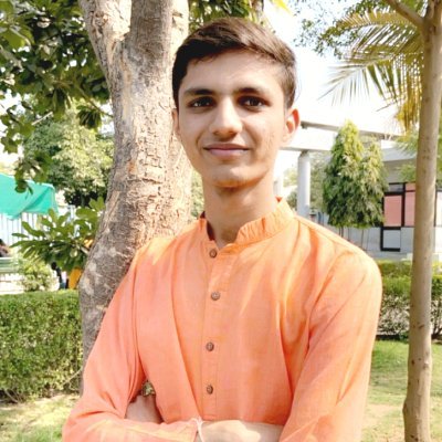 abhiiii_shhh's profile picture. जिसको तूफ़ान से उलझने की हो आदत 'मोहसिन'
ऐसी कश्ती को समंदर भी दुआ देते है।