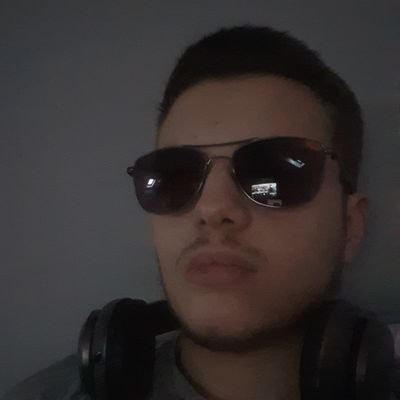PoumonDPlatine's profile picture. unis pour la weed