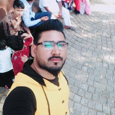 Ma ki duwa waqut to kya zindagi bhi badal deti hai