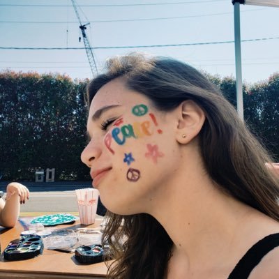 spicy_spice08's profile picture. Puns, plants, and Poptropica