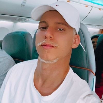 apaixonadanopk's profile picture. Since:08/04/2020
Insta:Apaixonadanopk

Te amo com todo o meu coração
-@pkfreestyleiro