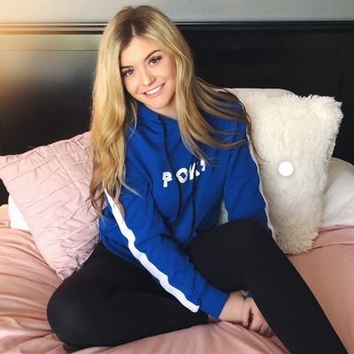 Cosmicfrost1's profile picture. I want to join cosmic clan because I was one of their first subscribers and I'm good at fortnite