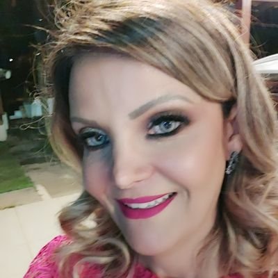 mulher apaixonada pela vida,forte,corajosa,otimista🌺🌺🌺