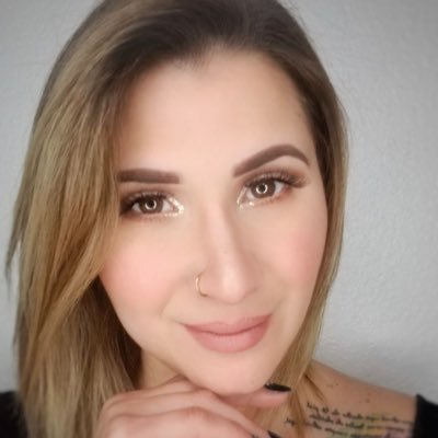 JosleidyP's profile picture. Viviendo intensamente, conocedora de nada y aprendiz de todo. Caminó de la mano de mí Fe mis sueños y metas.