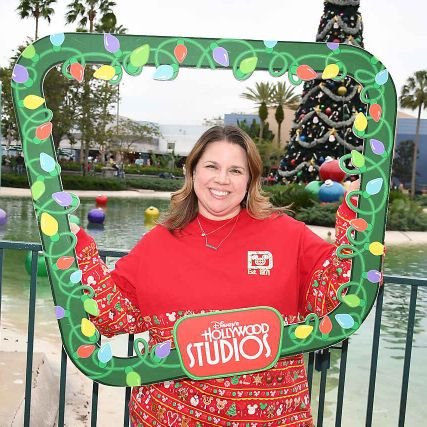 Christian. Wife of a #Firefighter #Hockey Mama #DisneyFan #DVC