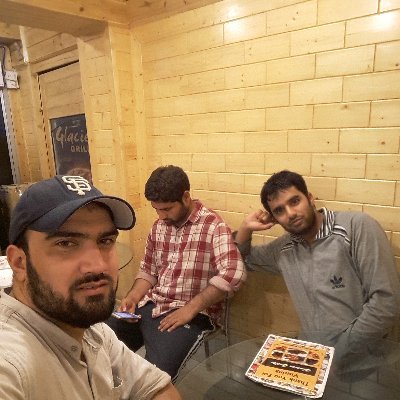 I m a simple guy, loves to remain in solitude...
Works in education department jk