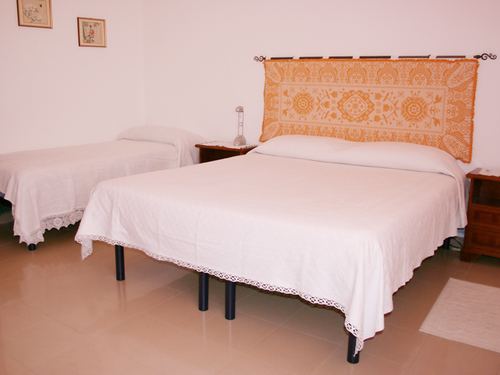 Alghero_Arbaree's profile picture. Il Bed and Breakfast Arbarèe offre servizi efficienti e funge da comodo punto di partenza da cui raggiungere le spiagge e il centro storico gotico algherese