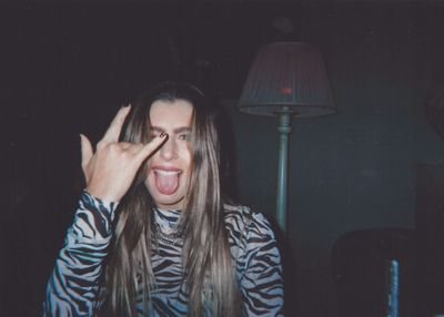 Chiaramanontro2's profile picture. Wanna go to some sweaty punk show? :)