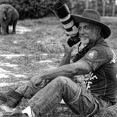 Professional Photographer Over the past decade, G.W. Burns has emerged as one of the top new glamour and fitness photographers in print and on the web.
