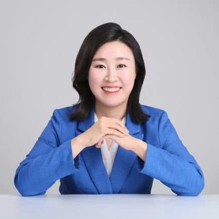 법무법인 정산 대표변호사
더불어민주당 부산광역시당 수영구 지역위원장
더불어민주당 부산광역시당 새100년위원회 국민참여운동 본부장
더불어민주당 부산광역시당 여성위원회 부위원장
제7회 전국동시지방선거 더불어민주당 부산광역시장 
선거대책위원회 대변인
부산광역시 공약자문·평가단위원