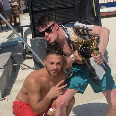 thomoakes75's profile picture. 