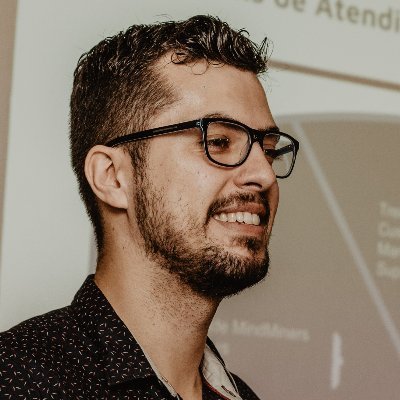 Founder CS Academy Praticante de futevolei, apaixonado por amigos, família, bandeiras sociais, futebol, basket, empreendedorismo e #customersuccess