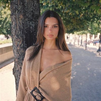 I'm not @emrata ( compte français)