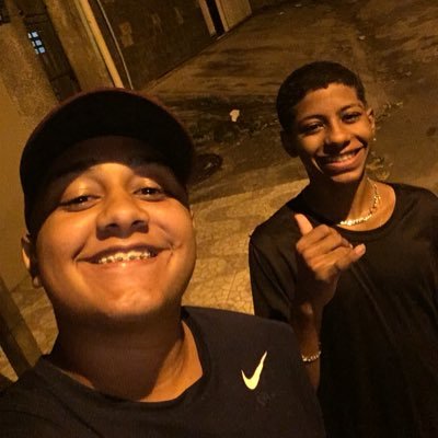 Barbeiro 19 anos Vascaino e militar