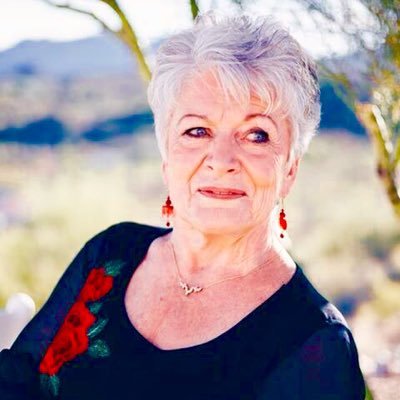 Rhoda4's profile picture. Shoot for the moon, if you miss you’ll land among the stars 🌟