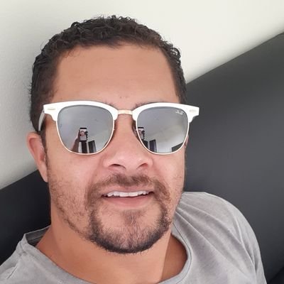 Ricardo13745483's profile picture. 