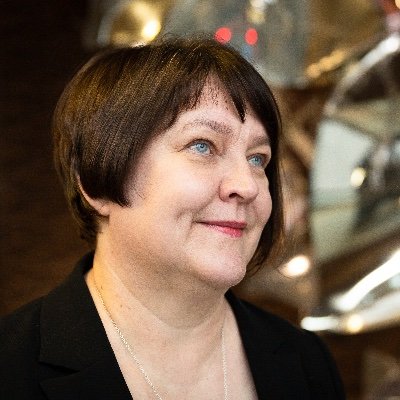 Kulttuurintutkimuksen professori emerita Itä-Suomen yliopistosta,  ihmettelee ääni- ja aistimaisemia.