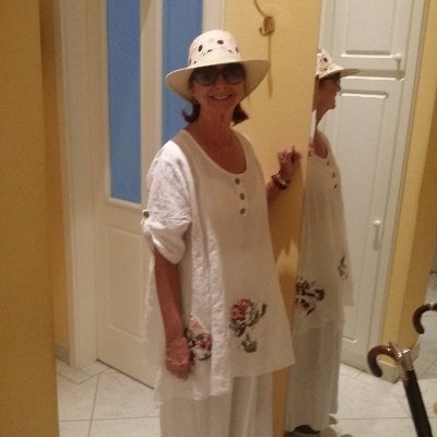 mirtescb's profile picture. Optimism
