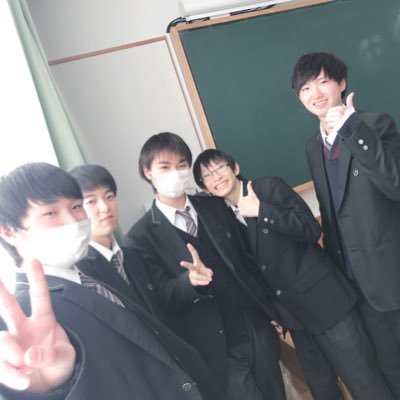 jt9NuHhvGJ2N2n7's profile picture. 松本大学総合経営学部2年です。2年になった感覚ないですw