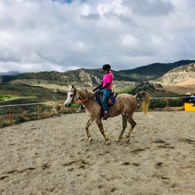 JosefinZ's profile picture. GF and CEO@CustomerDating, #Singer and #Songwriter@unicats. I love #music #horses #enduranceriding #california #swimming #ocean and @herzbach