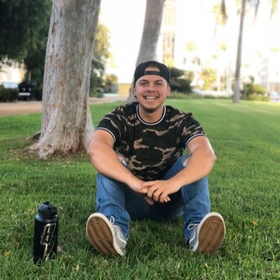 matre_van's profile picture. 