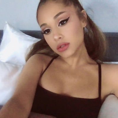 karolinaborek5's profile picture. #TFAM💜