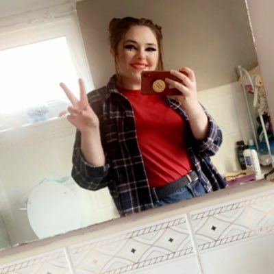 toriarobinson14's profile picture. 