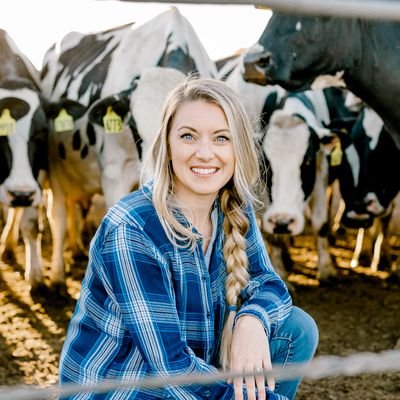 Sorting through the🐄💩to share dairy sustainability 🎙️CoHost of top ranked podcast: @discoverag_ Speaker + Advocate + Entrepreneur