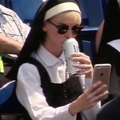 Aylu85808145's profile picture. 