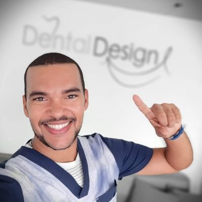 Odontologo de Profesión, Odontopediatra de Corazón, Docente por vocación.