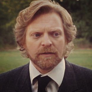 TouchOfLegend's profile picture. Towers of gold are still too little. These hands could hold the world, but it'll never be enough. // #OUATRP 21+ Parody/Fake #VMadeMe