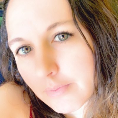 @Twitch affiliate || variety streamer || mod for half of Twitch || programmer || cat lover || single mom || https://t.co/I8AIw5lvq1 || pokahydeetv@gmail.com