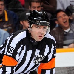 Retired NHL referee. Rules analyst and keynote speaker. Arbitre LNH à la retraite, analyste @TVASports et conférencier.