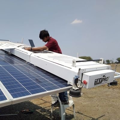Providing intelligent solar panel cleaning solutions.