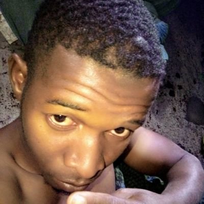 Hamza73906210's profile picture. en équilibre