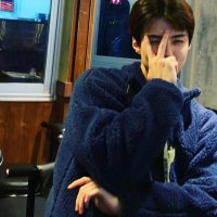 忙内色昏呐 (@weiqi28201058) 's Twitter Profile